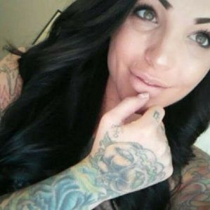 Meet your Posher, Cortney